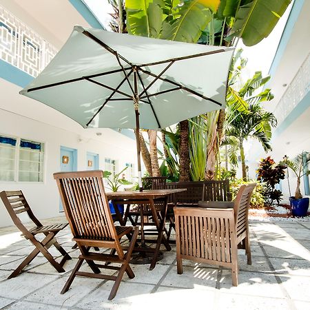 Aqua Hotel & Suites Miami Beach Exterior photo