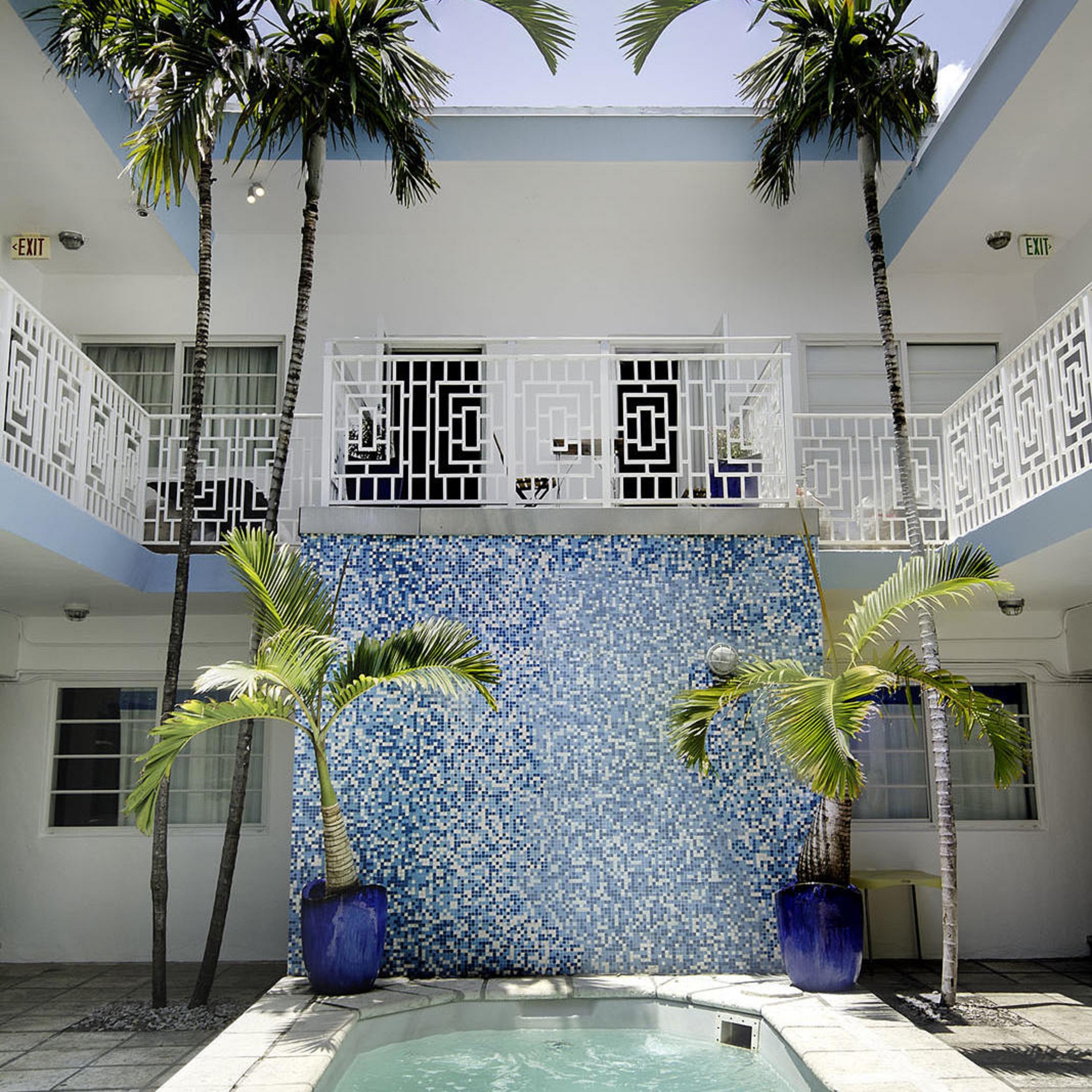 Aqua Hotel & Suites Miami Beach Exterior photo