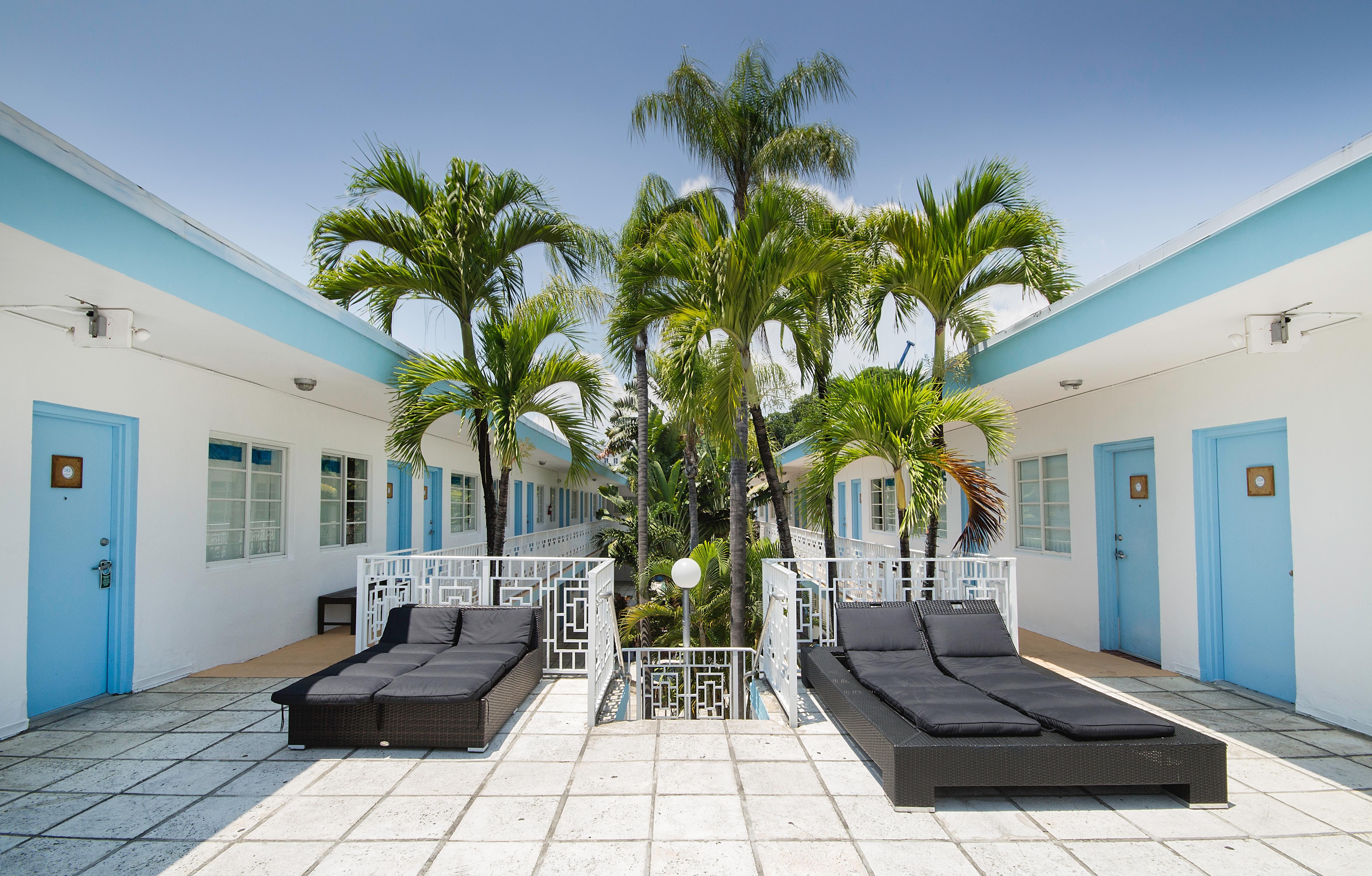 Aqua Hotel & Suites Miami Beach Exterior photo