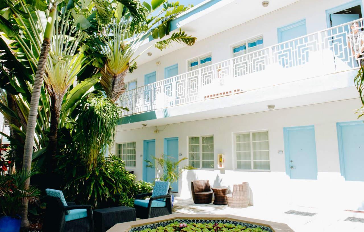 Aqua Hotel & Suites Miami Beach Exterior photo